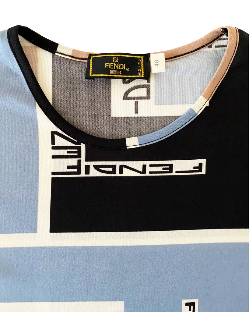 FRUIT Vintage Fendi Retro Logo print tee the graphic Fendi print is from the 90s. The design is a throwback to the 1970s Fendi heritage logo.