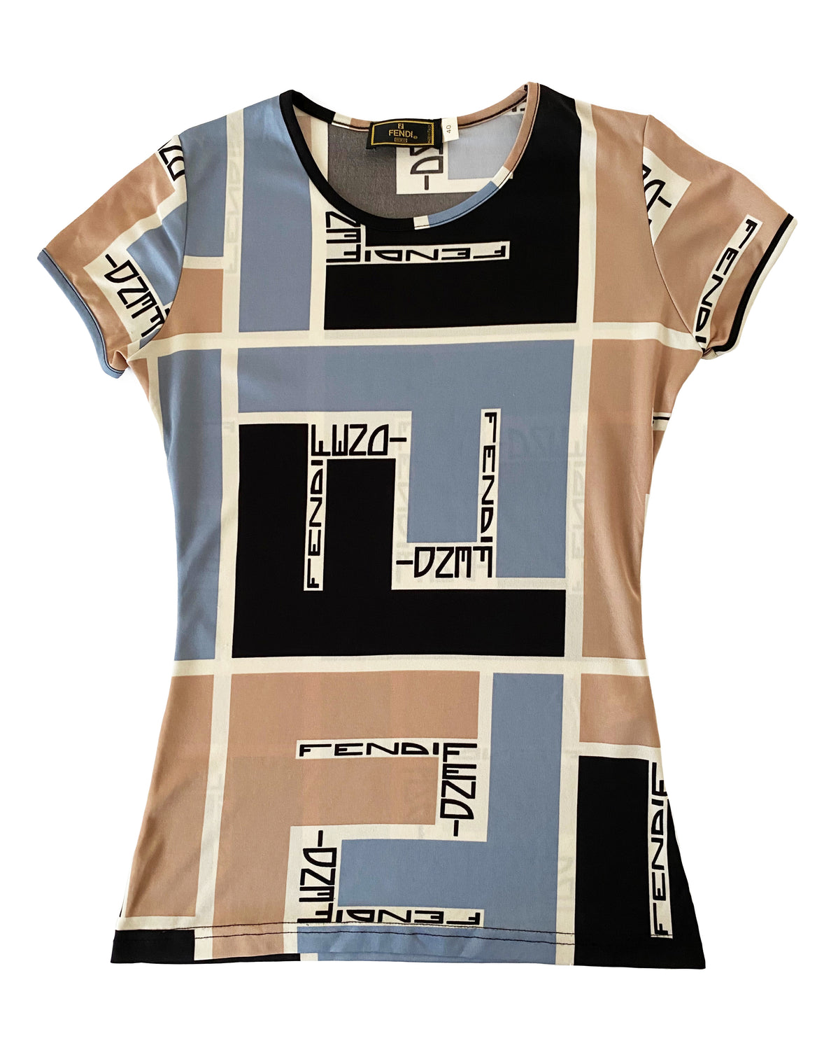 FRUIT Vintage Fendi Retro Logo print tee the graphic Fendi print is from the 90s. The design is a throwback to the 1970s Fendi heritage logo.
