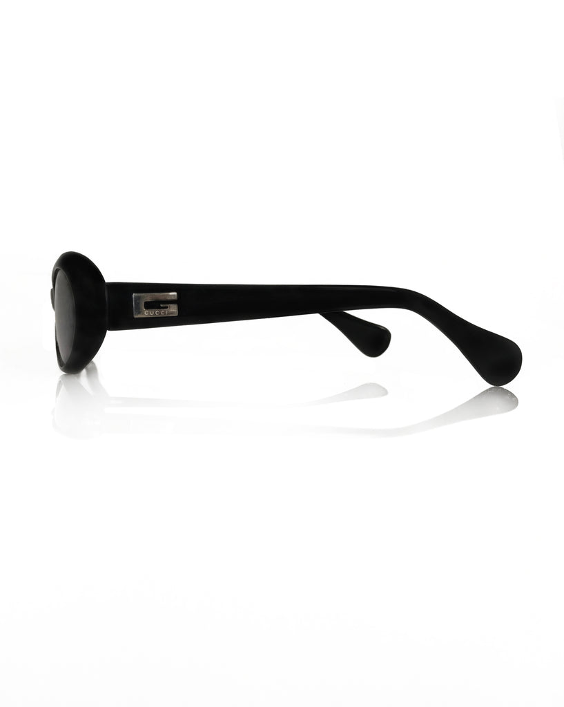 FRUIT Vintage Gucci 1990s Black Small Oval Sunglasses