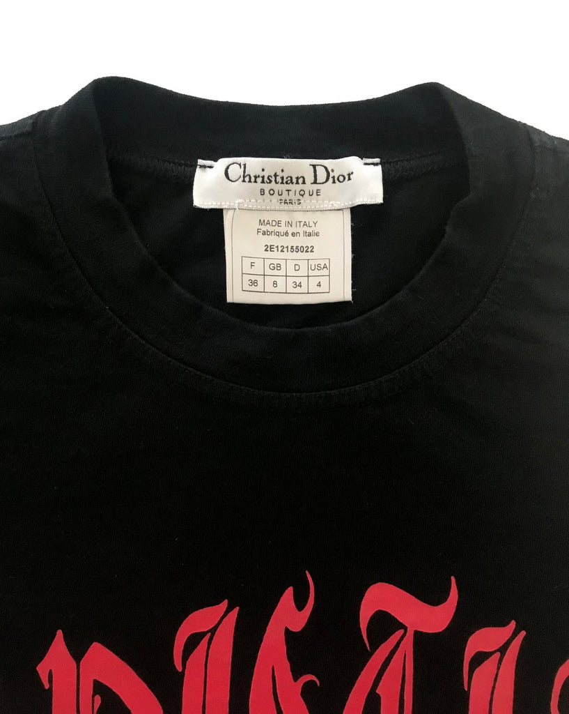 Fruit Vintage Christian Dior Gothic text Logo t-shirt. Features a classic t-shirt cut and graphic print with Christian Dior across the front and 1947 across the back.