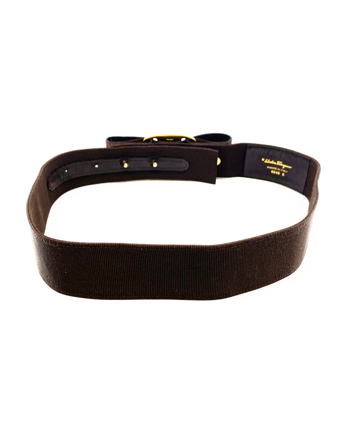 Fruit Vintage Salvatore Ferragamo 1980s bow belt in dark brown gross grain fabric. It features the iconic Ferragamo bow design with a large logo plate at front.
