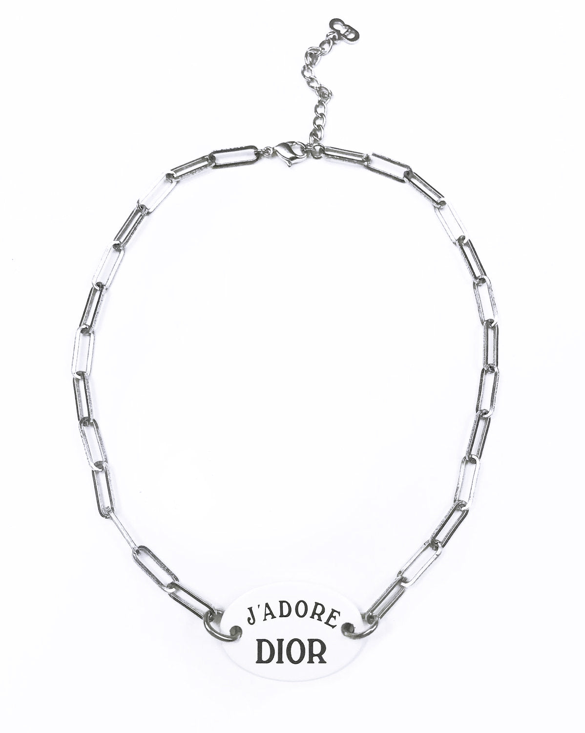 Fruit Vintage Christian Dior "Jadore Dior" logo necklace - perfectly sized for everyday wear. It features a reversible slogan that reads "email me Dior.com", adjustable chain and logo CD at rear.