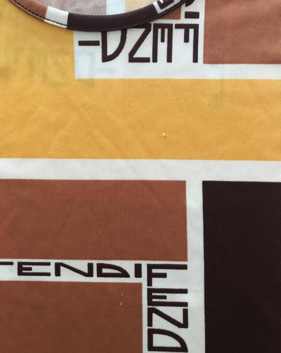 FRUIT vintage Fendi Retro Logo print tee the graphic Fendi print is from the 90s. The design is a throwback to the 1970s Fendi heritage logo.