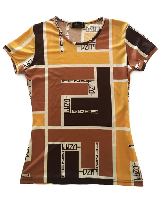 FRUIT vintage Fendi Retro Logo print tee the graphic Fendi print is from the 90s. The design is a throwback to the 1970s Fendi heritage logo.