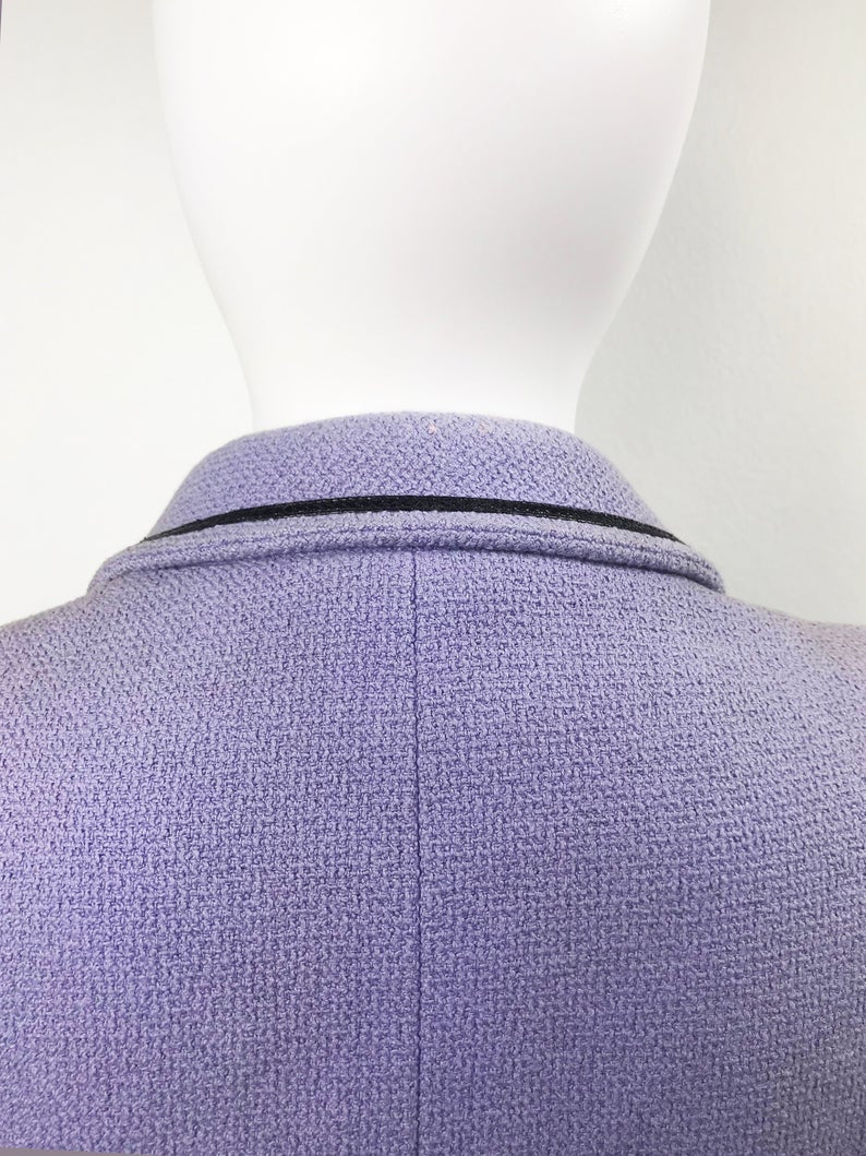 FRUIT Vintage Chanel Spring Summer 1995 Purple Boucle Cropped Jacket Karl Lagerfeld Claudia Schiffer