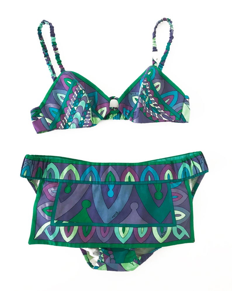 FRUIT vintage Emilio Pucci 1960s cotton handmade psychedelic pucci print bikini. In original, mint/unworn condition, this is a holy grail collectors piece