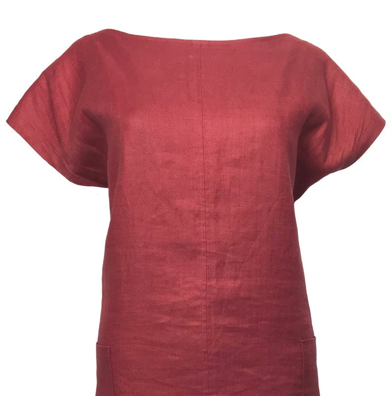 FRUIT Vintage Yves Saint Laurent Rive Gauche red maroon linen tunic dress dating to the 1980s. In near mint condition, this piece features a a classic shift/tunic silhouette with a gorgeous low, open back.