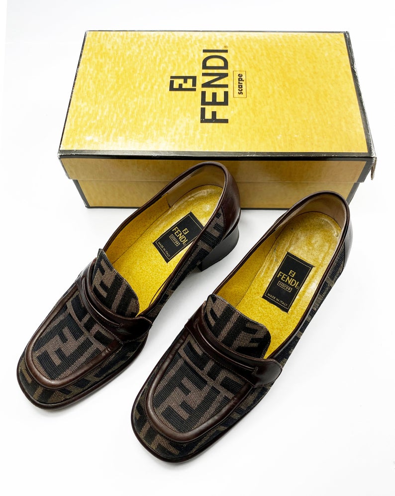 FRUIT Vintage Fendi Zucca monogram print loafers dating to the 1990s. So perfect for everyday, they look amazing styled with jeans! Come with original 1990s Fendi box.