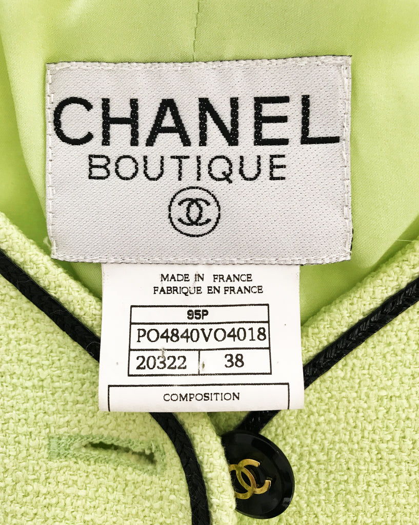 Chanel 1995 Green Cropped Bouclé Jacket