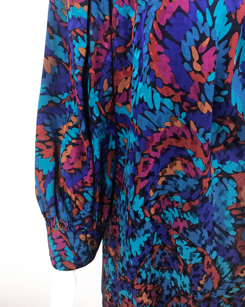 FRUIT Vintage Yves Saint Laurent Rive Gauche printed silk tunic dress. Features boxy 80s tunic cut, shoulder pads and pockets.
