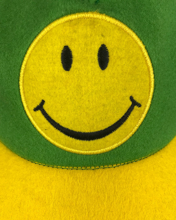 FRUIT Vintage Moschino smiley face logo icon trucker hat cap