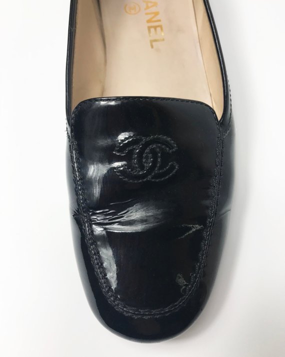 Fruit Vintage Chanel patent leather logo monogram top stitch 1990s loafer