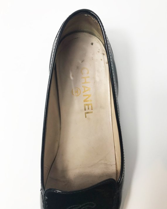 Fruit Vintage Chanel patent leather logo monogram top stitch 1990s loafer