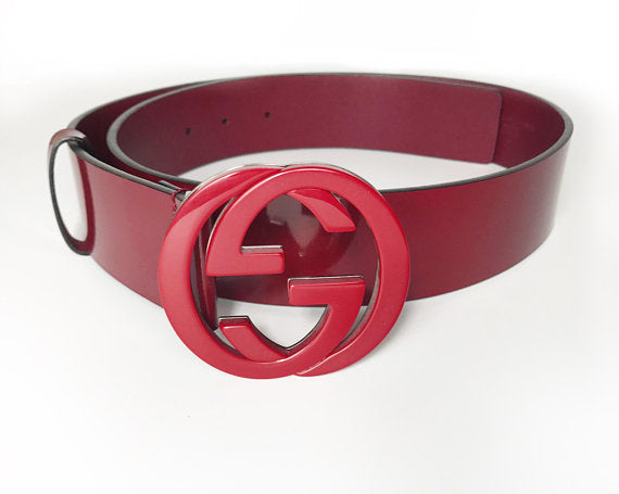 Fruit Vintage 1990s Gucci Red Patent Leather belt with a acrylic double G Logo Monogram Buckle.