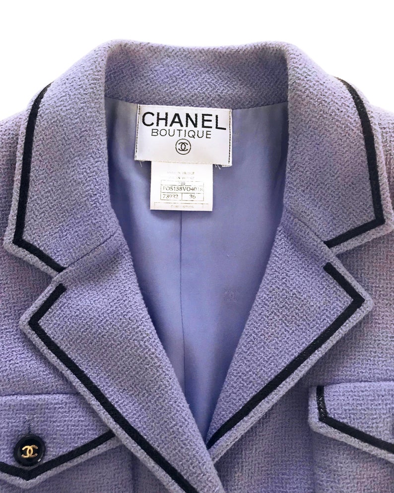 FRUIT Vintage Chanel Spring Summer 1995 Purple Boucle Cropped Jacket Karl Lagerfeld Claudia Schiffer